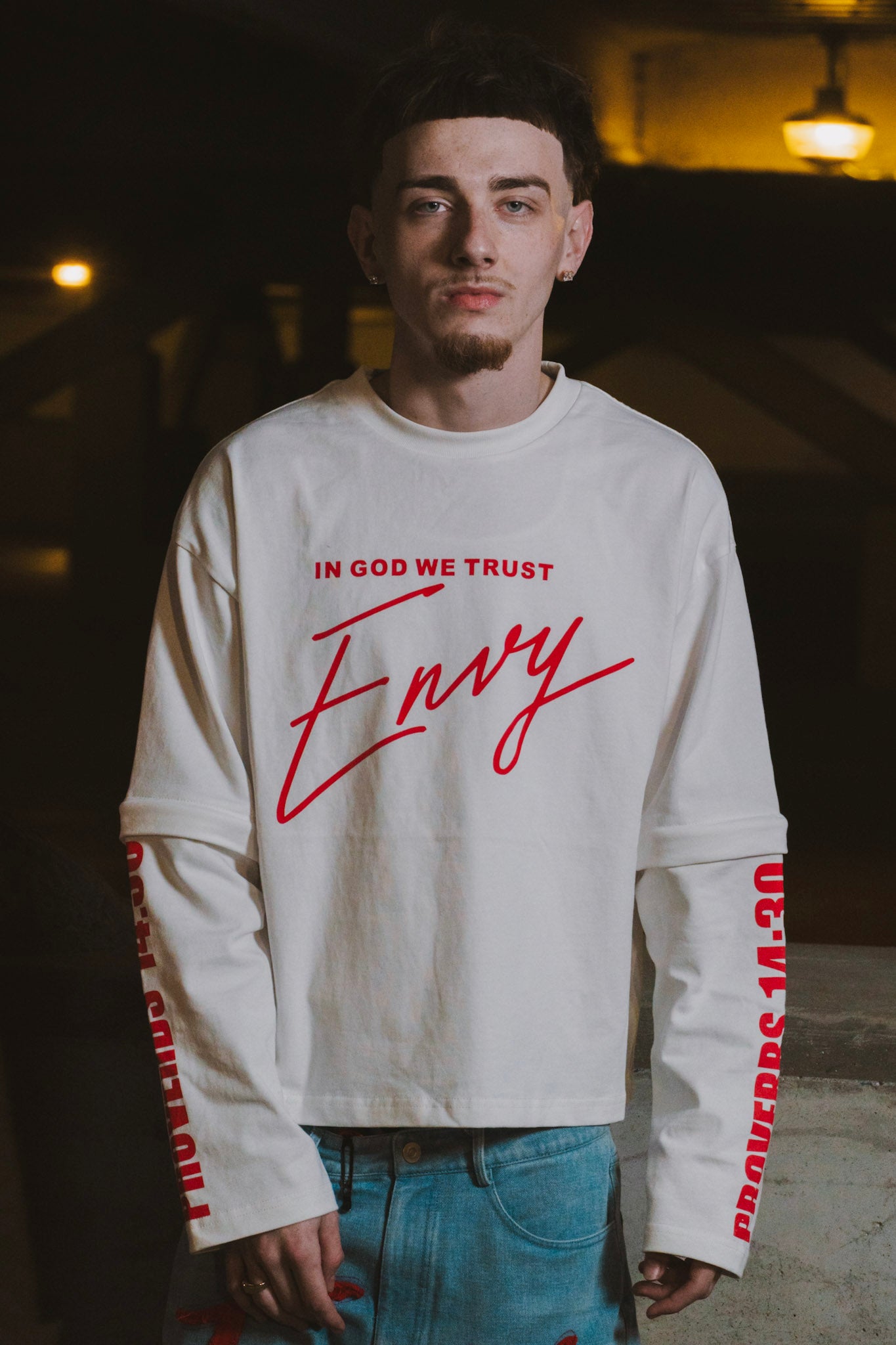 Envy Cropped Tee White & Red